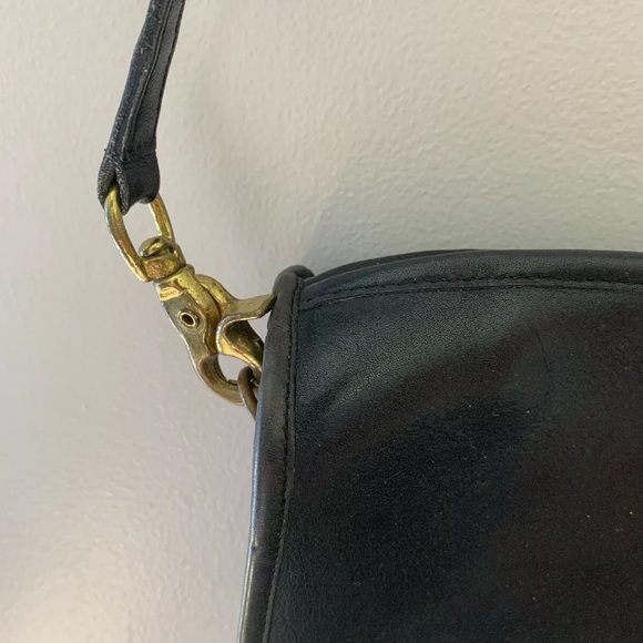 Vintage Authentic Coach Leather Crossbody Purse - Picture 4 of 8